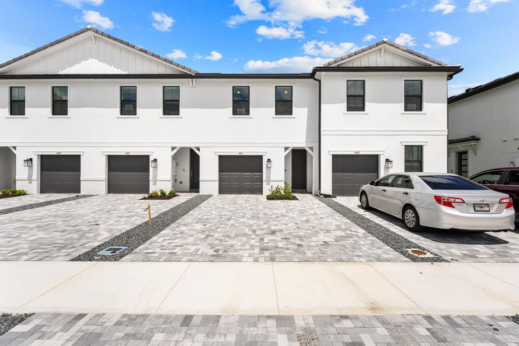 4315 Efendi Drive, Lantana, FL 33462