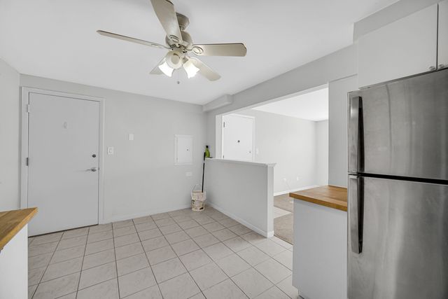 8636 Grand Avenue 1D, River Grove, IL 60171