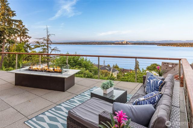 1126 33rd Avenue S, Seattle, WA 98144