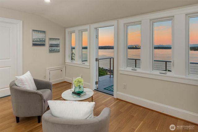 1126 33rd Avenue S, Seattle, WA 98144