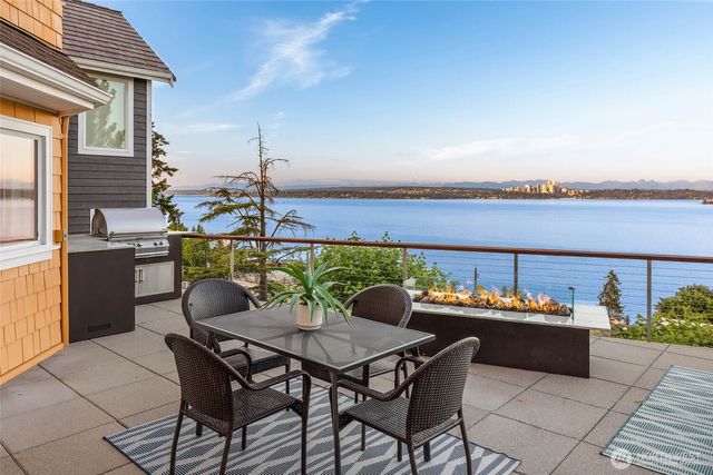 1126 33rd Avenue S, Seattle, WA 98144