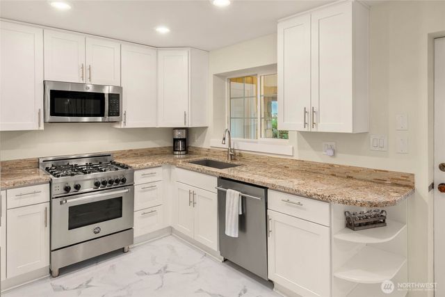 1126 33rd Avenue S, Seattle, WA 98144