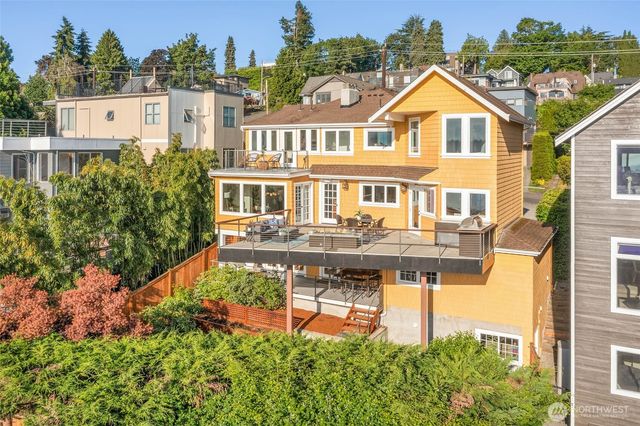 1126 33rd Avenue S, Seattle, WA 98144