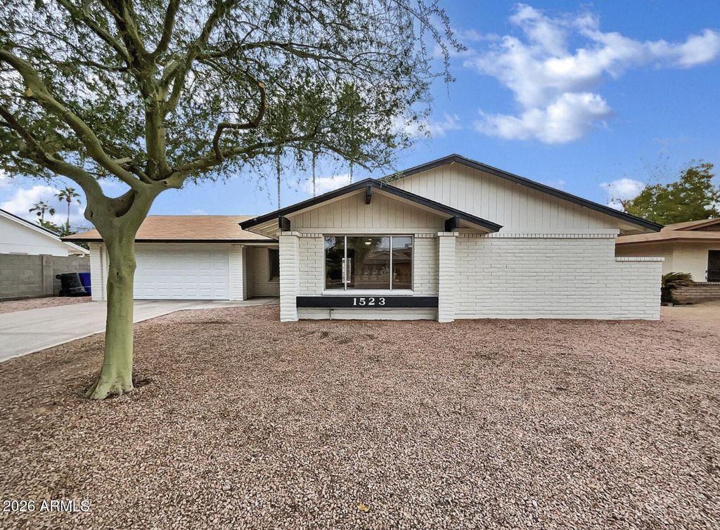 1523 W PLANA Avenue, Mesa, AZ 85202 — exterior
