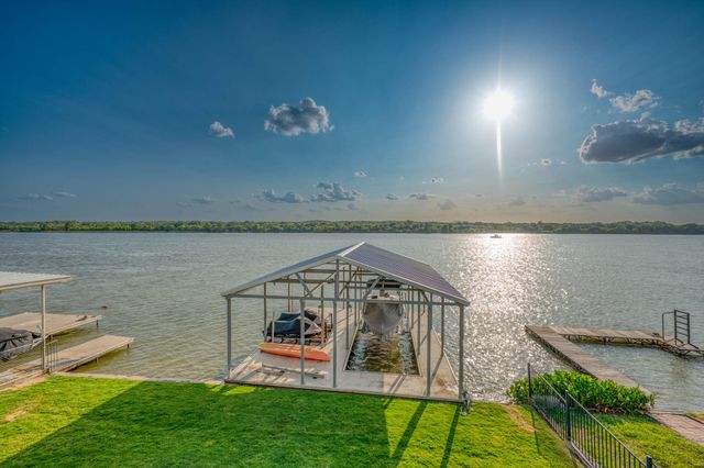 718 County Road 136B, Kingsland, TX 78639