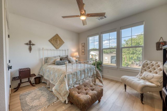 718 County Road 136B, Kingsland, TX 78639