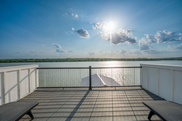718 County Road 136B, Kingsland, TX 78639