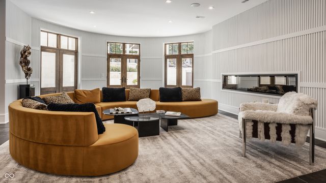10585 Hussey Lane, Carmel, IN 46032