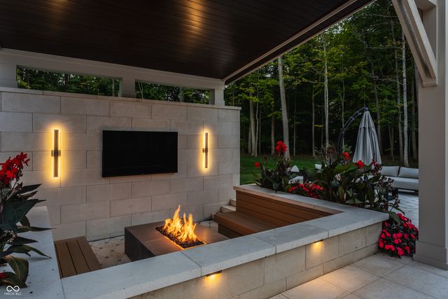 10585 Hussey Lane, Carmel, IN 46032