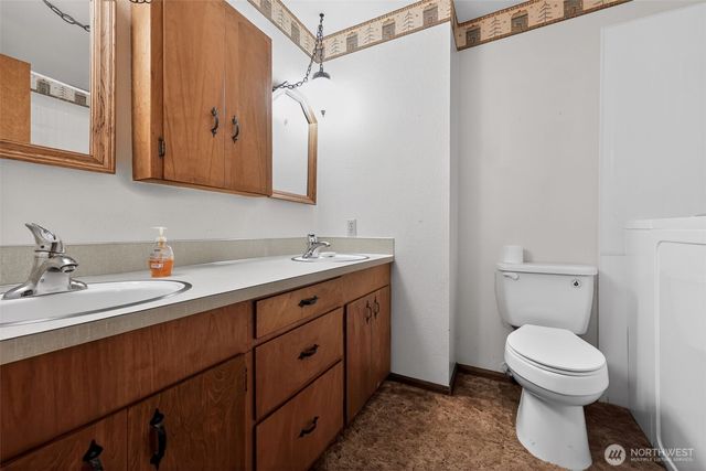 716 Garden Hill Rd, Elma, WA 98541