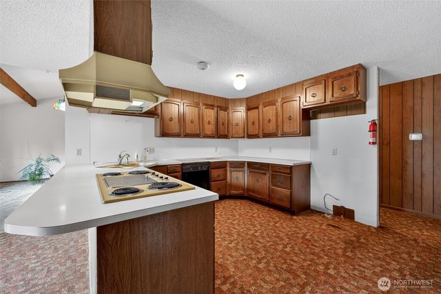 716 Garden Hill Rd, Elma, WA 98541