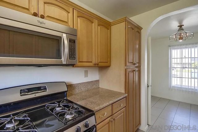 891 Elm Ave, San Diego, CA 91932
