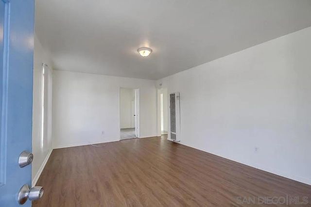 891 Elm Ave, San Diego, CA 91932