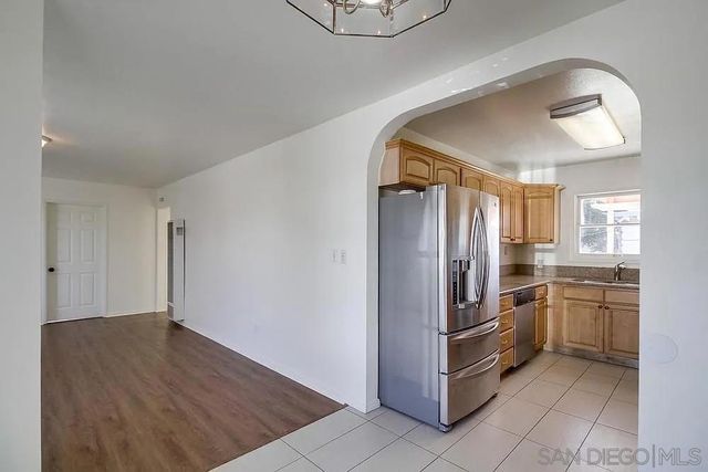 891 Elm Ave, San Diego, CA 91932