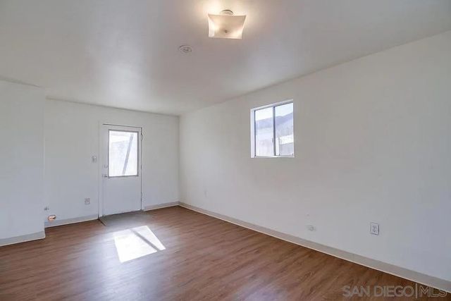 891 Elm Ave, San Diego, CA 91932