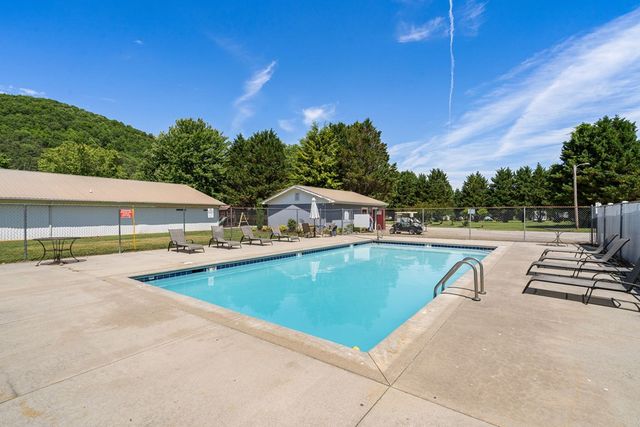 4179 Riverbank Run, Hiawassee, GA 30546