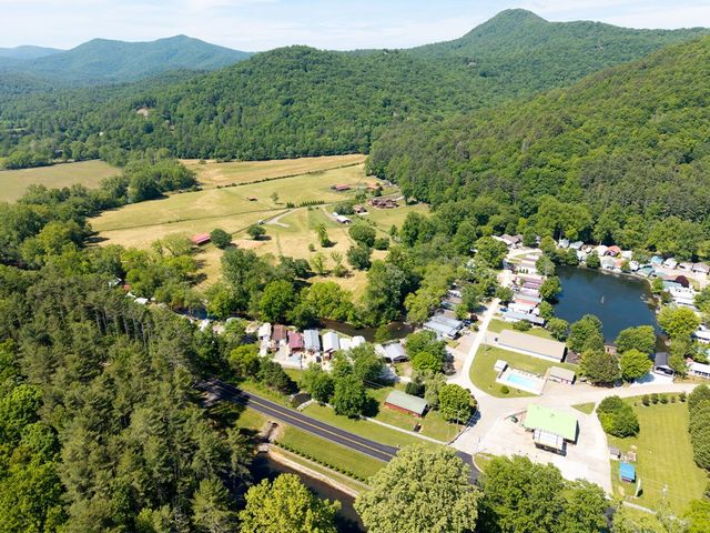 4179 Riverbank Run, Hiawassee, GA 30546