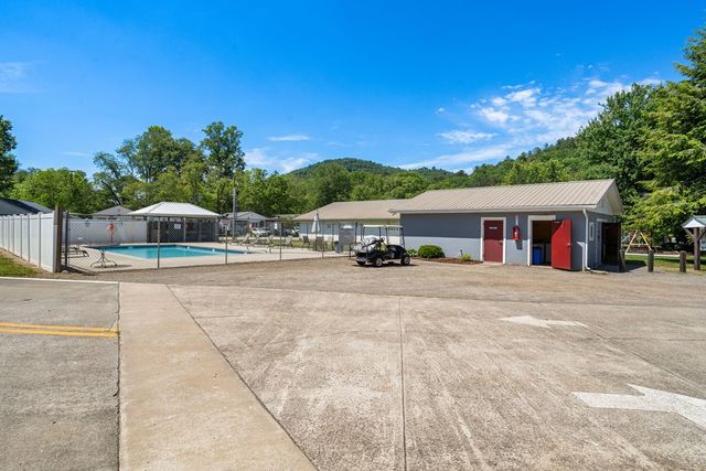 4179 Riverbank Run, Hiawassee, GA 30546