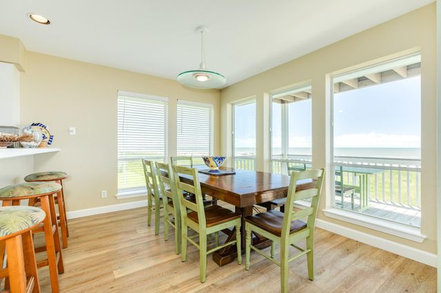 21916 Kennedy Drive, Galveston, TX 77554