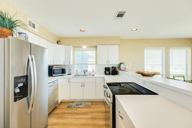 21916 Kennedy Drive, Galveston, TX 77554