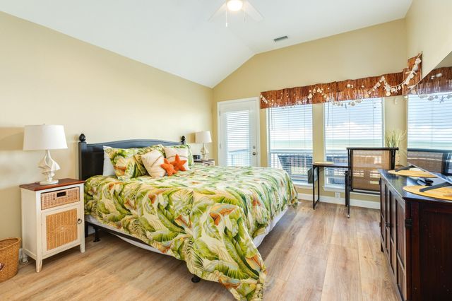 21916 Kennedy Drive, Galveston, TX 77554