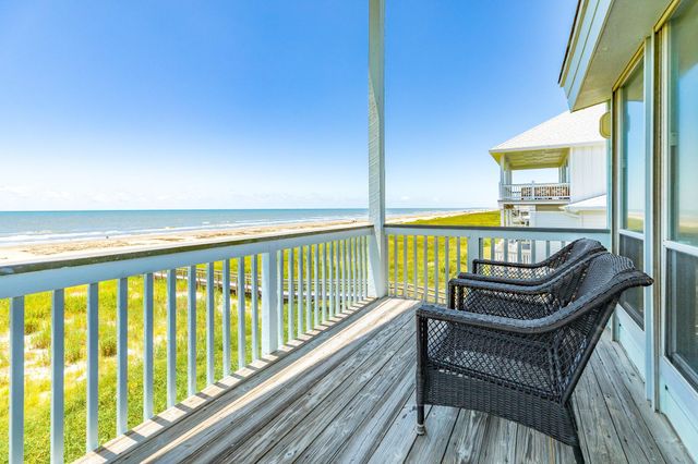 21916 Kennedy Drive, Galveston, TX 77554