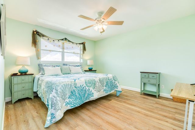 21916 Kennedy Drive, Galveston, TX 77554