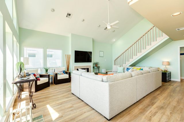 21916 Kennedy Drive, Galveston, TX 77554