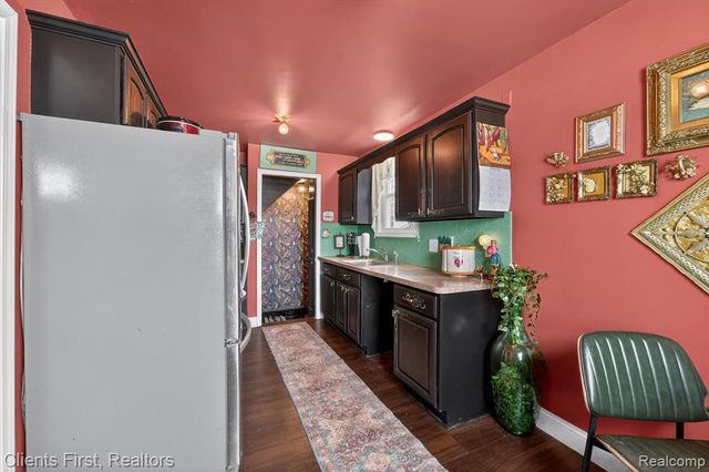 13498 Callender Street, Southgate, MI 48195