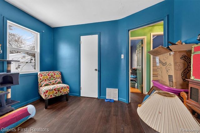 13498 Callender Street, Southgate, MI 48195