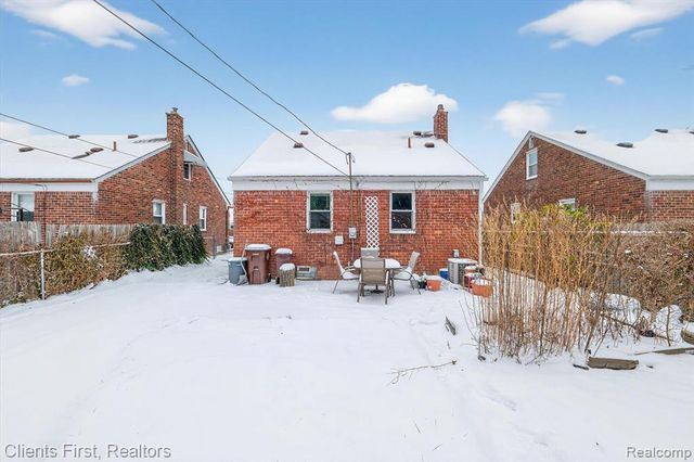 13498 Callender Street, Southgate, MI 48195