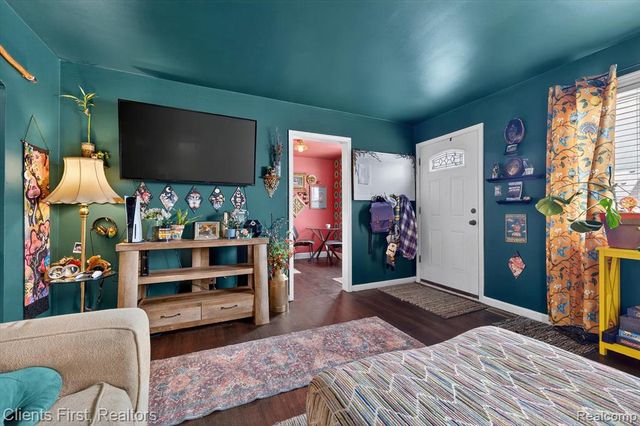 13498 Callender Street, Southgate, MI 48195