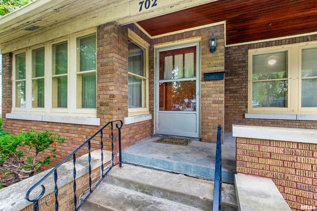 702 S 8TH Street, Pekin, IL 61554