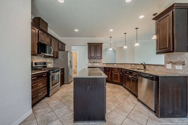 11827 Jasmine, San Antonio, TX 78253