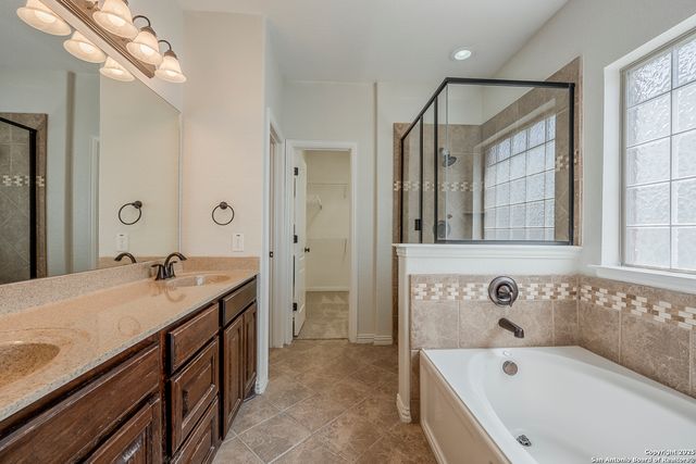 11827 Jasmine, San Antonio, TX 78253