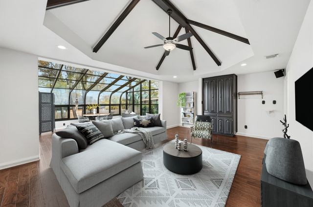 1371 Holland Hill, Southlake, TX 76092