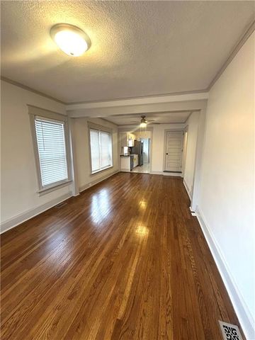 2410 Myrtle Avenue, Kansas City, MO 64127