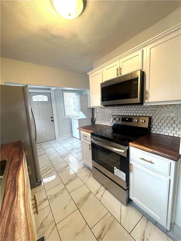 2410 Myrtle Avenue, Kansas City, MO 64127