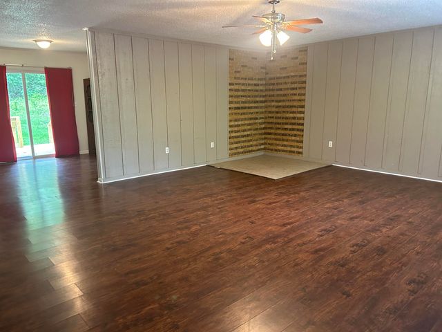 1202 Jefferson City Road, Horseshoe Bend, AR 72512