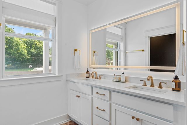 452 Annex Avenue, Nashville, TN 37209