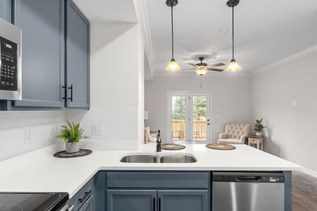 3350 Allen Rd Unit 20D, Clarksville, TN 37042