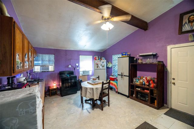 25210 Hemlock Lane, Cleveland, TX 77328
