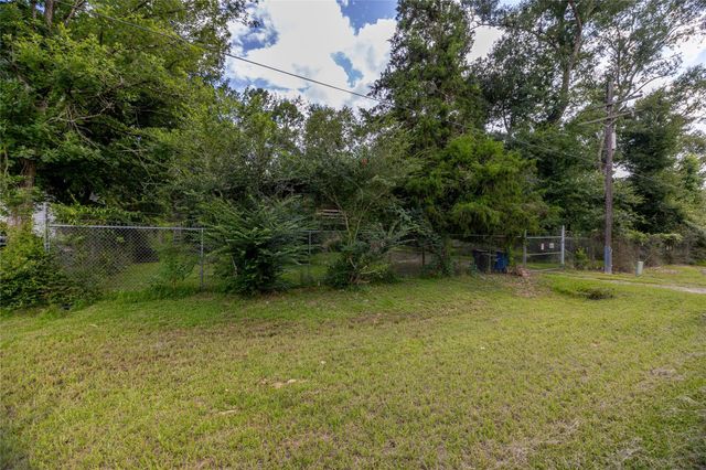 25210 Hemlock Lane, Cleveland, TX 77328