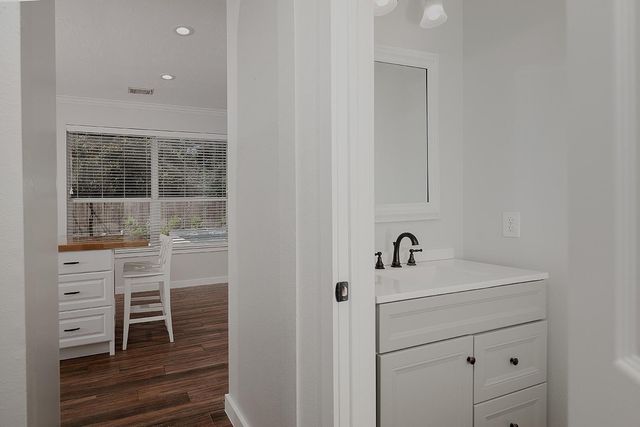 23 Shellbark, The Woodlands, TX 77382