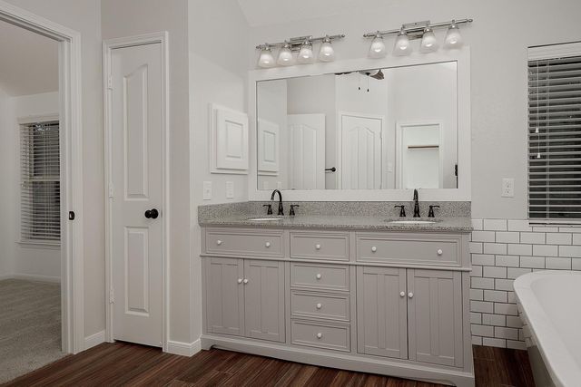 23 Shellbark, The Woodlands, TX 77382