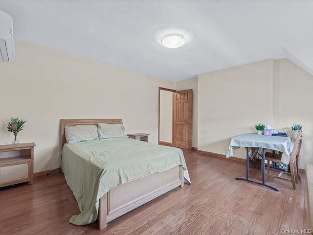 11109 75th Road, Forest Hills, NY 11375