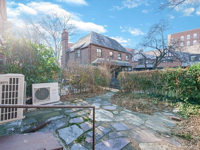 11109 75th Road, Forest Hills, NY 11375