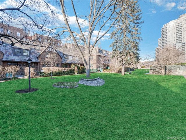 11109 75th Road, Forest Hills, NY 11375