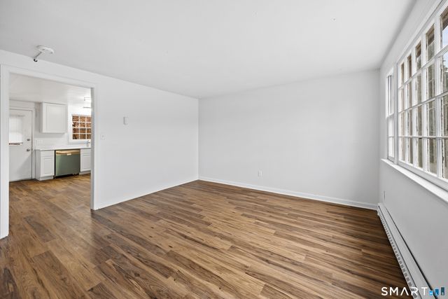 9 Maple Avenue B, Canton, CT 06019