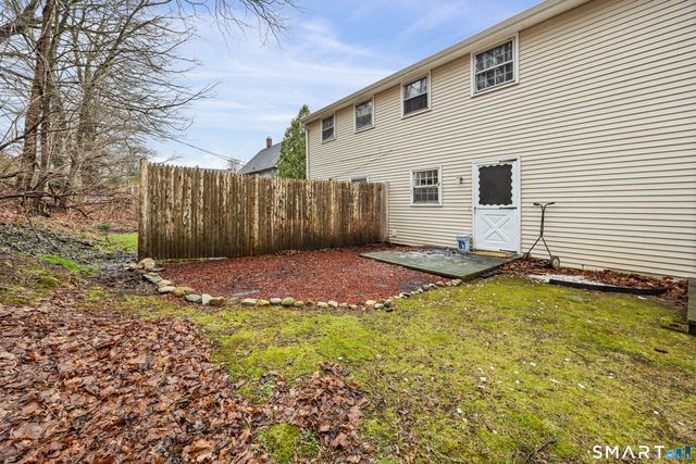 9 Maple Avenue B, Canton, CT 06019